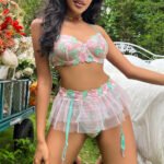 Women's Fashion Contrast Embroidered Lace Lingerie Set - Image 5